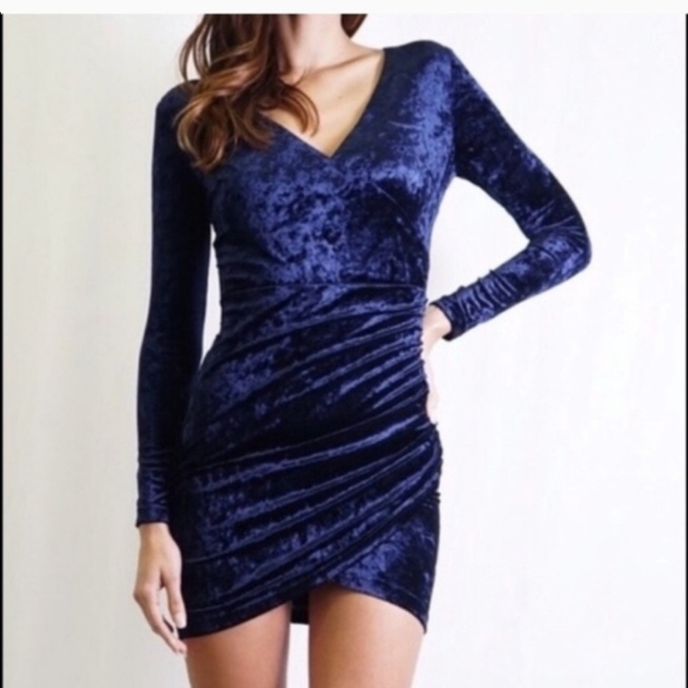 NWT Tea & Cup Crushed Velvet dress- Small